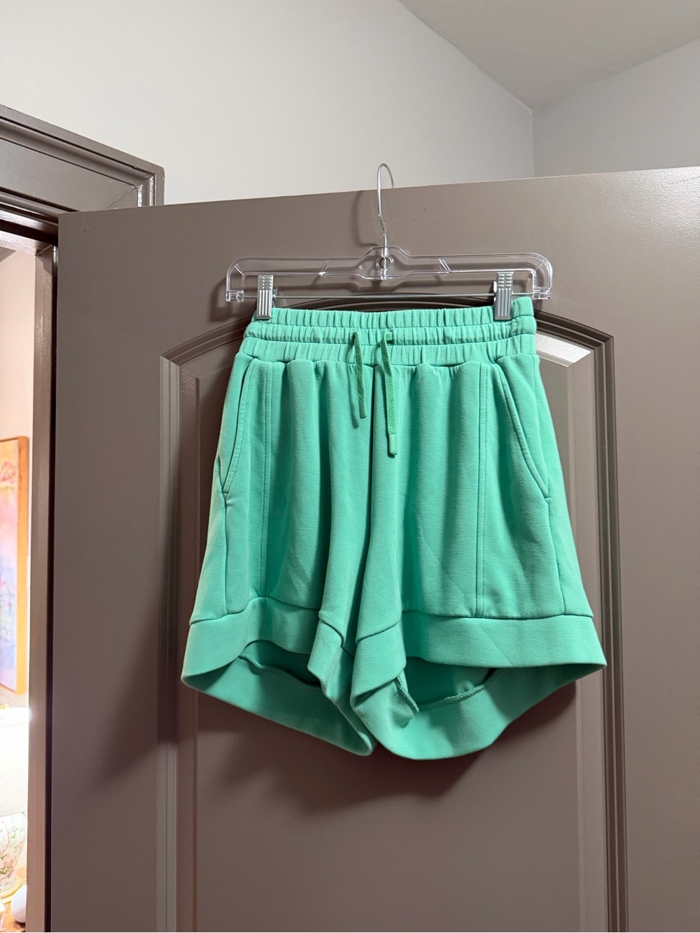 Varley Green Half-zip Sweatshirt and sweatshorts - Picture 6 of 8